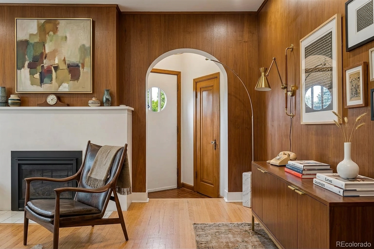 Int Mid Century Interior Design