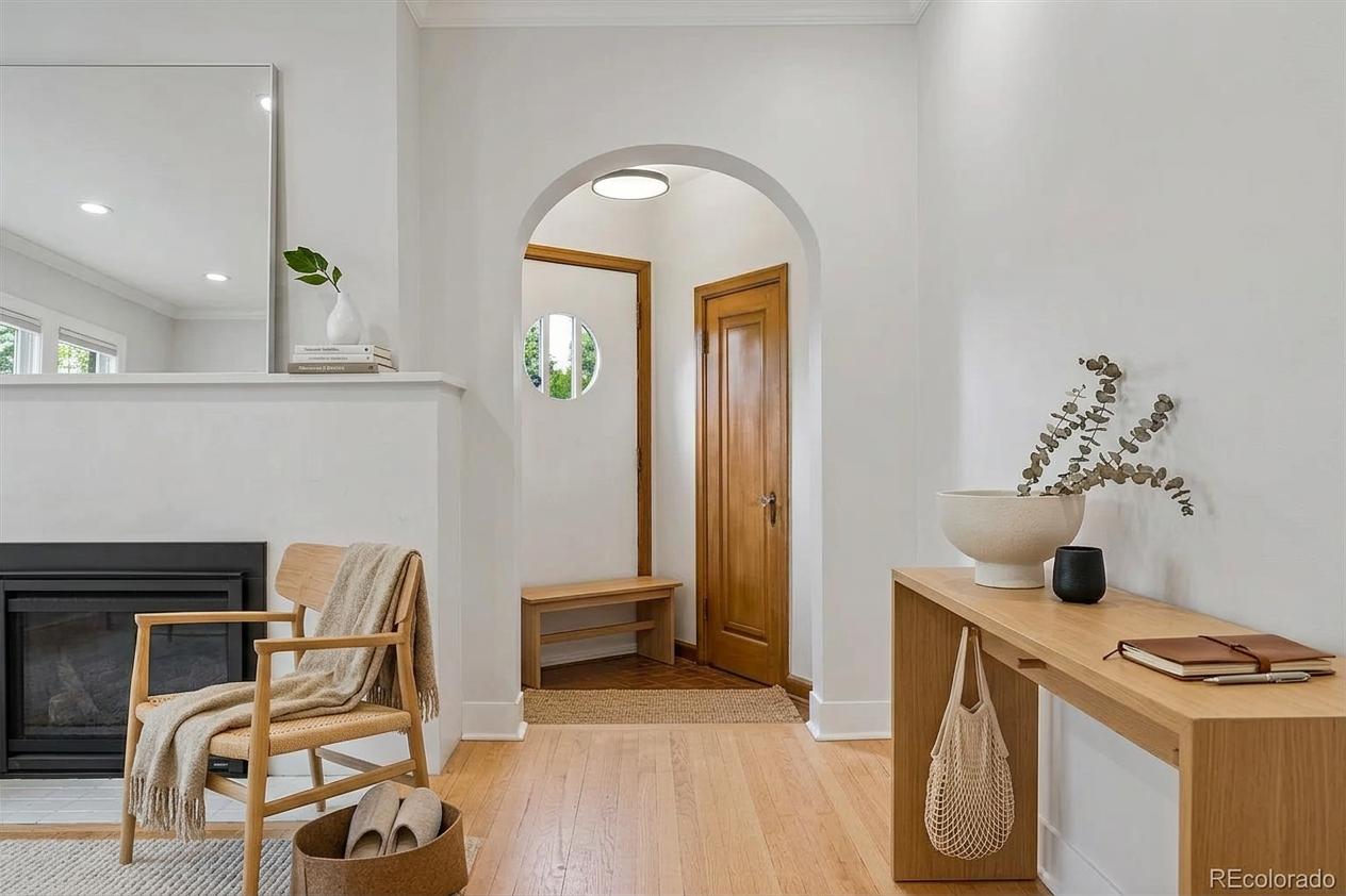 Int Minimalist Interior Design