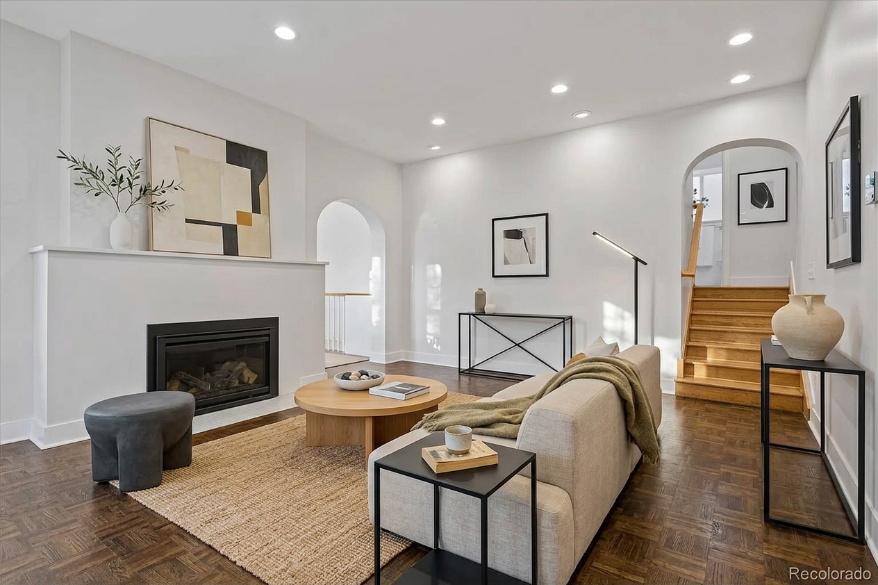 Int Minimalist Interior Design