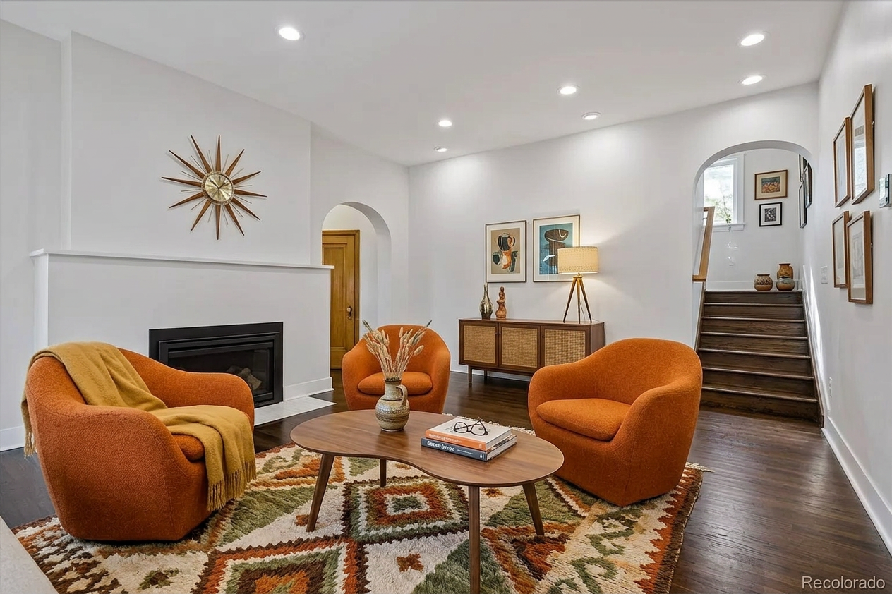 Int Mid Century Interior Design