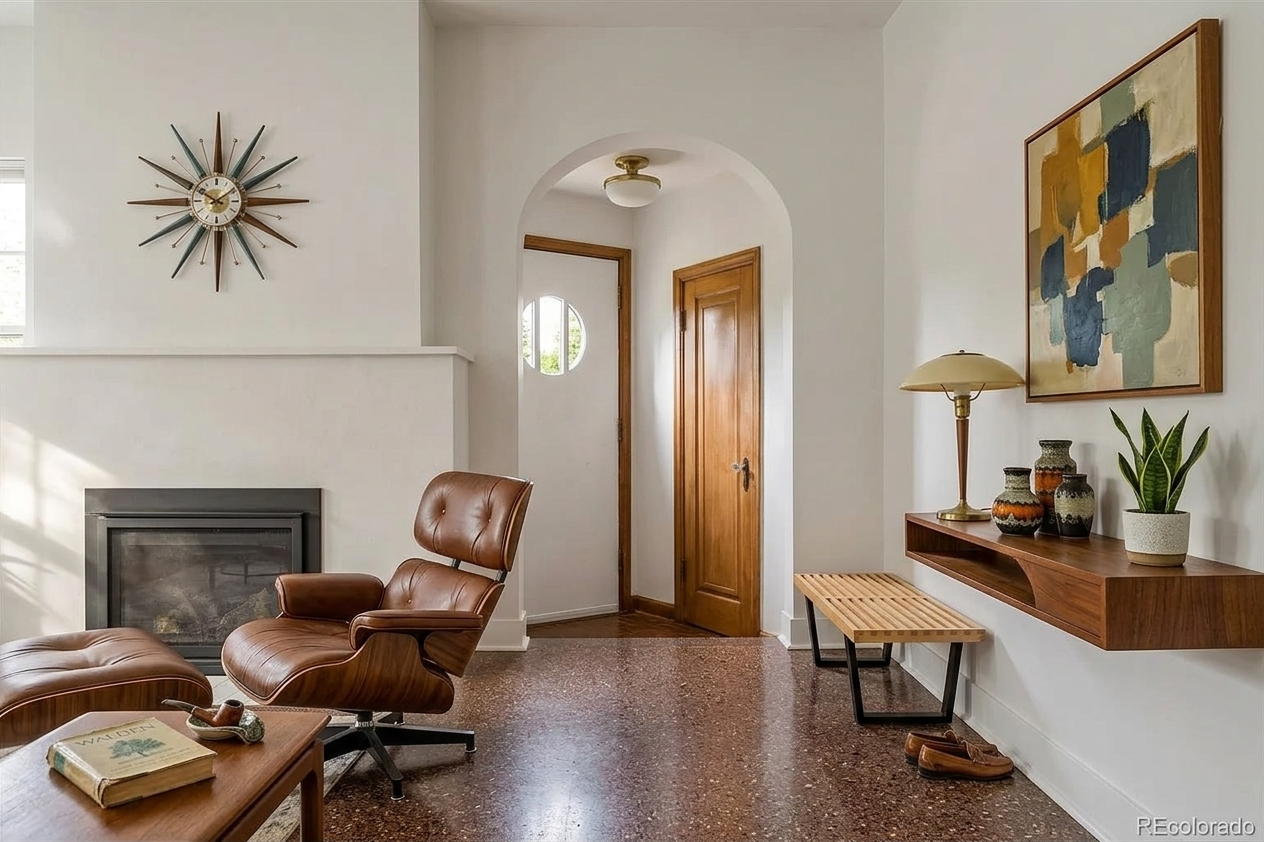 Int Mid Century Interior Design